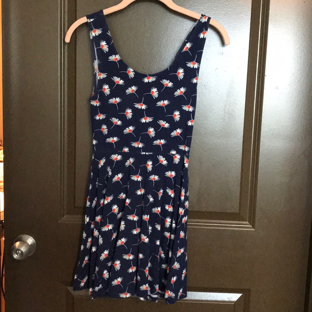 Daisy print blue dress